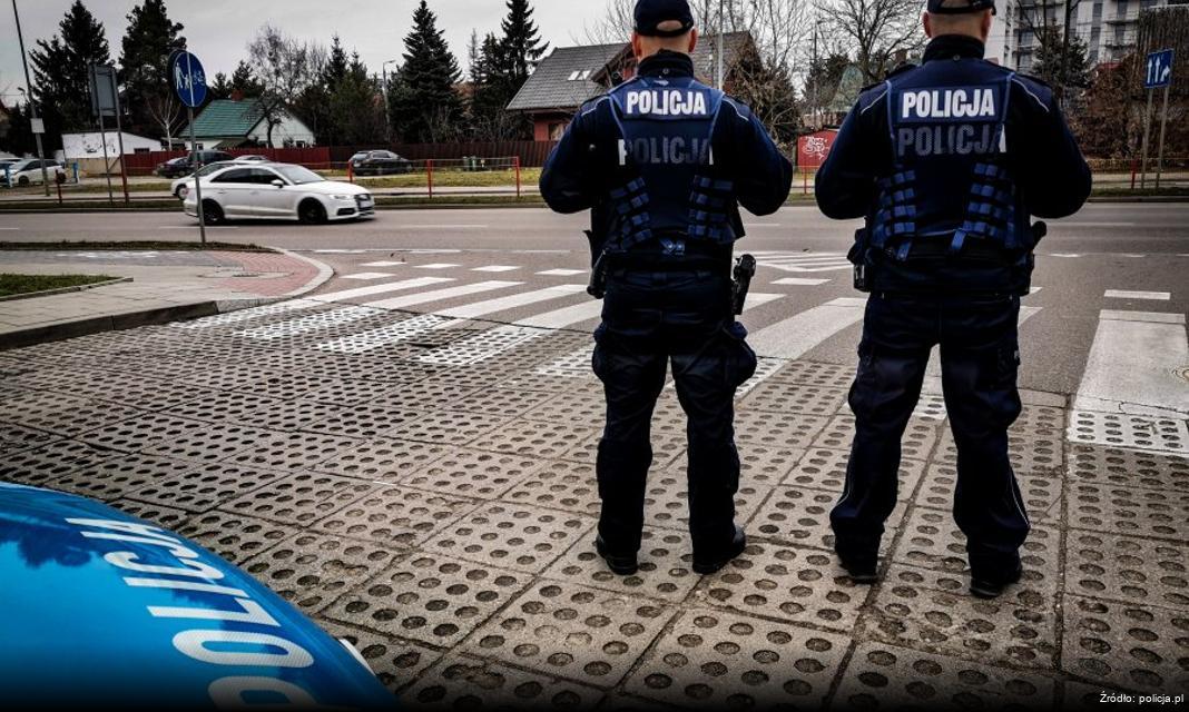 Spotkanie z uczniami o pracy policjantów ruchu drogowego